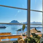 Lofoten Sunset & Ocean View *